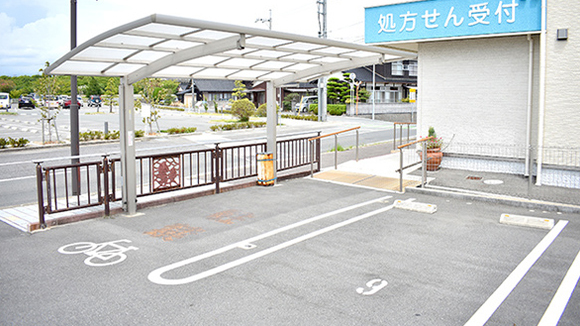 イケダ薬局　駐輪場